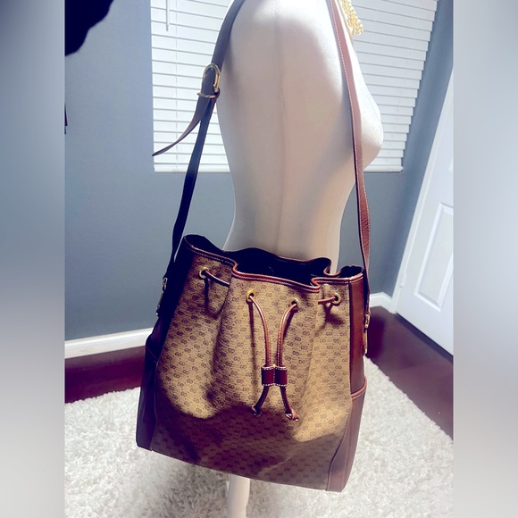 Authentic vintage Gucci bucket bag. In pristine condition. Micro GG. - Picture 7 of 11